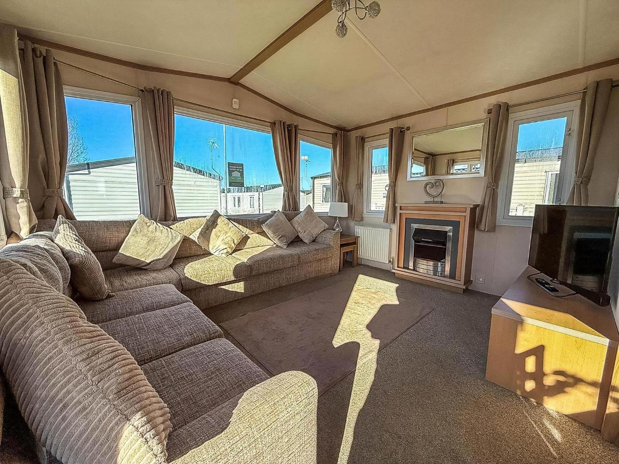 Lovely 6 Berth Caravan For Hire At Manor Park In Hunstanton Norfolk Ref 23044S Exterior foto